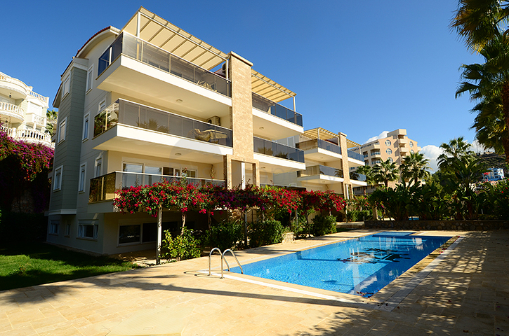 Дуплекс с выходом в сад в комплексе класса люкс