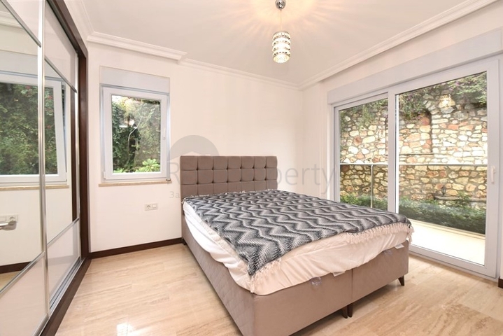 Дуплекс с выходом в сад в комплексе класса люкс