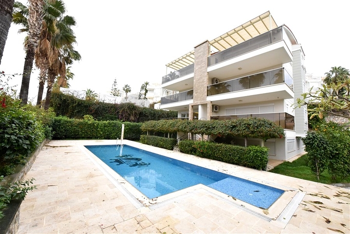 Дуплекс с выходом в сад в комплексе класса люкс