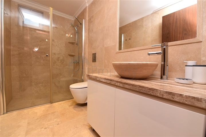 Дуплекс с выходом в сад в комплексе класса люкс