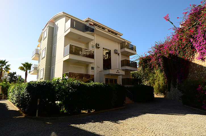 Дуплекс с выходом в сад в комплексе класса люкс