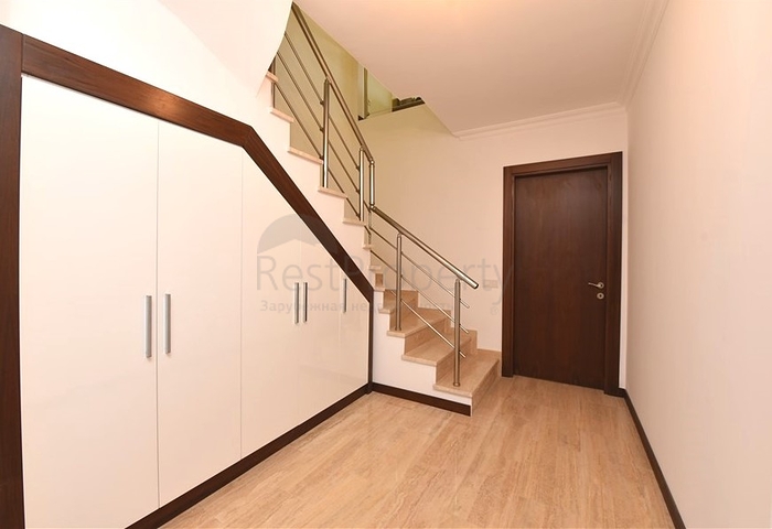 Дуплекс с выходом в сад в комплексе класса люкс