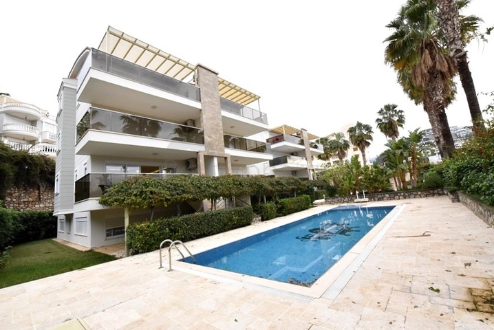 Дуплекс с выходом в сад в комплексе класса люкс