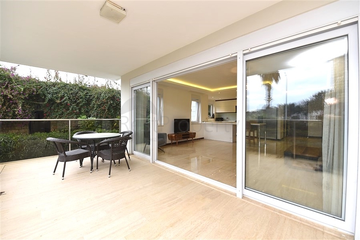 Дуплекс с выходом в сад в комплексе класса люкс