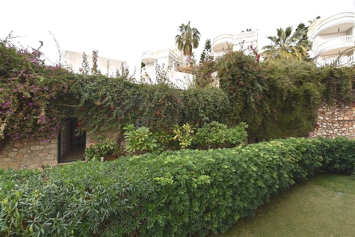 Дуплекс с выходом в сад в комплексе класса люкс