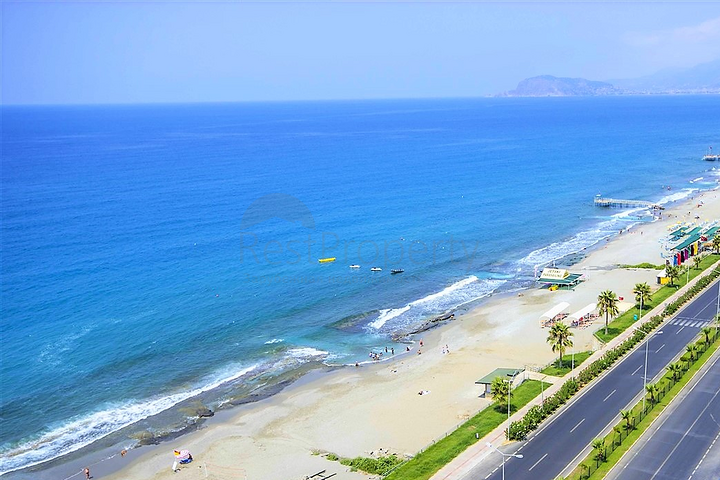 Новый комплекс на первой линии Махмутлара