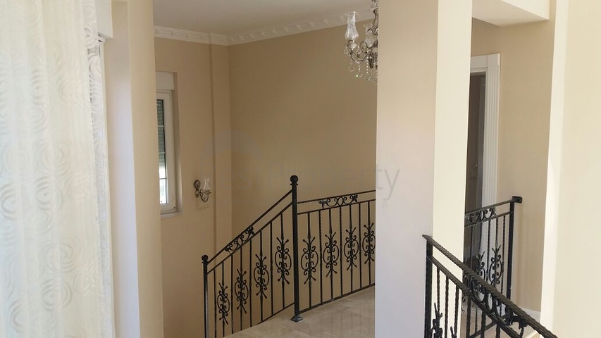 Меблированная вилла 3+1 в Кемере, в районе Чамюва