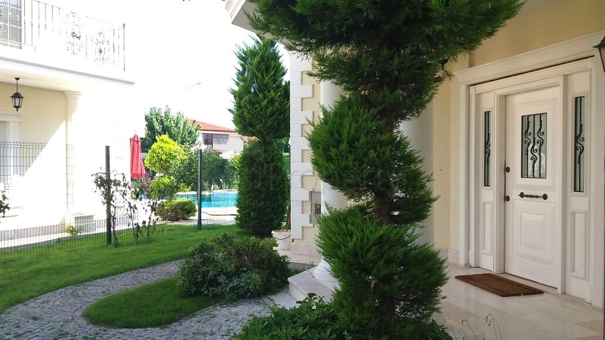 Меблированная вилла 3+1 в Кемере, в районе Чамюва