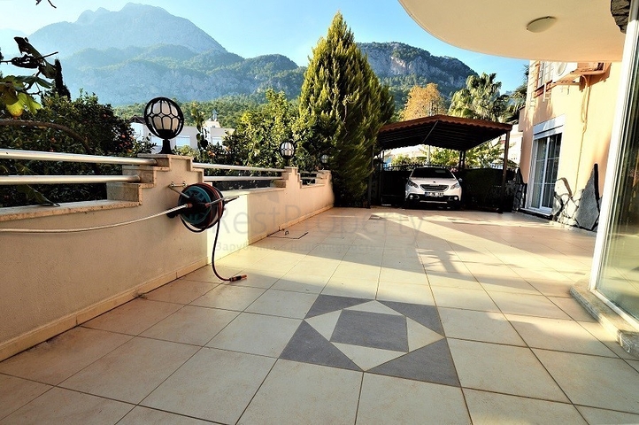 Отдельностоящая вилла 5+1 в Гейнюке