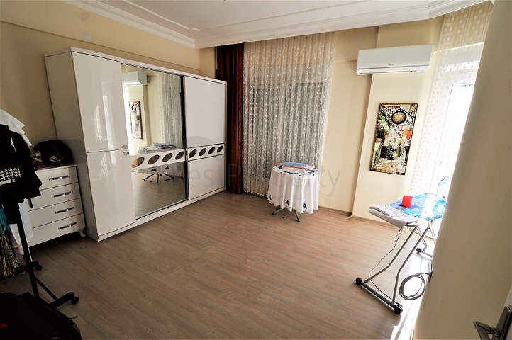 Отдельностоящая вилла 5+1 в Гейнюке