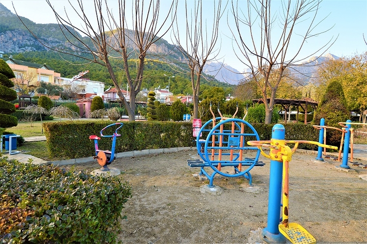 Отдельностоящая вилла 5+1 в Гейнюке