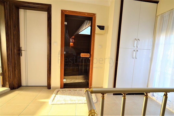 Отдельностоящая вилла 5+1 в Гейнюке