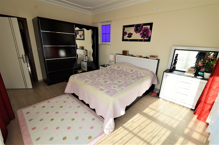 Отдельностоящая вилла 5+1 в Гейнюке