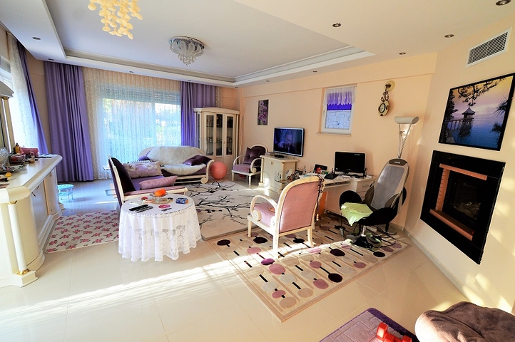 Отдельностоящая вилла 5+1 в Гейнюке