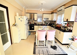 Отдельностоящая вилла 5+1 в Гейнюке