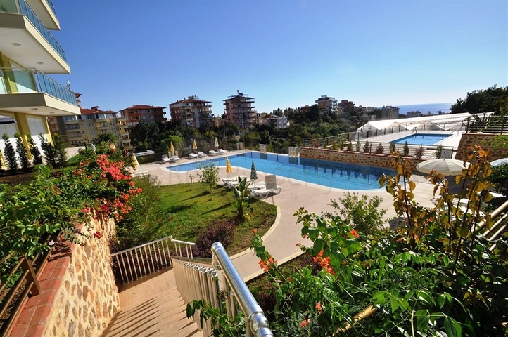 Трехкомнатные апартаменты в районе Кестель