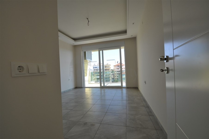 Трехкомнатные апартаменты в районе Кестель