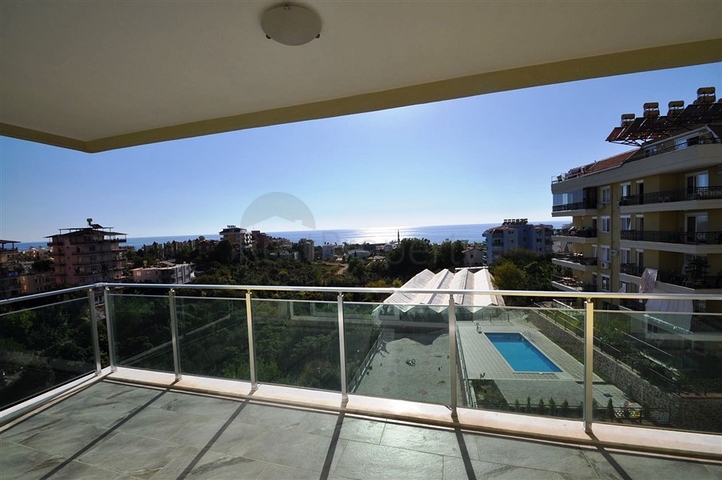 Трехкомнатные апартаменты в районе Кестель