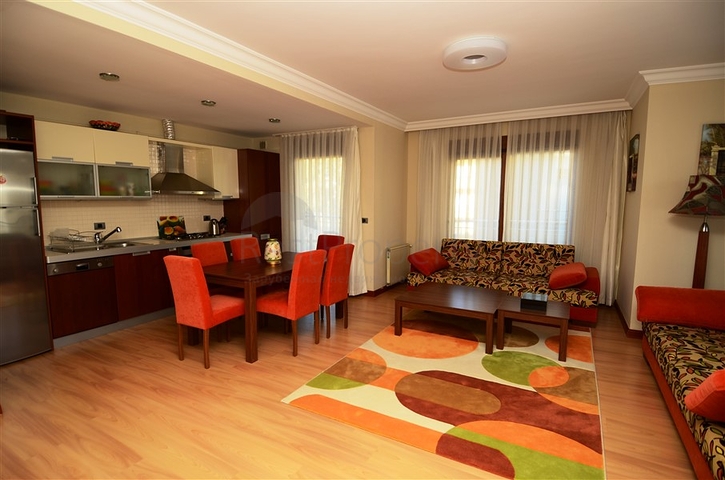 Апартаменты с мебелью в комплексе Сельчуклу Конаклары