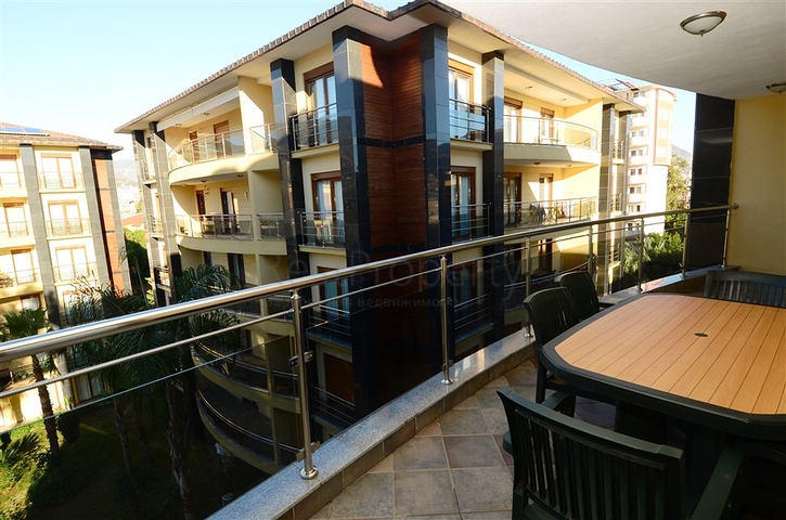 Апартаменты с мебелью в комплексе Сельчуклу Конаклары