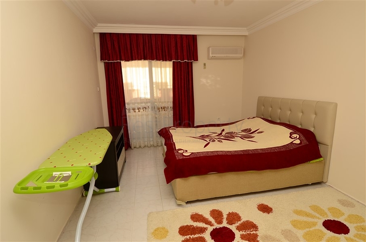 Апартаменты с мягкой мебелью и встроенной техникой рядом с морем