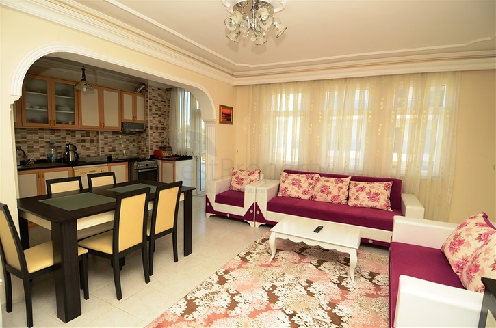 Апартаменты с мягкой мебелью и встроенной техникой рядом с морем