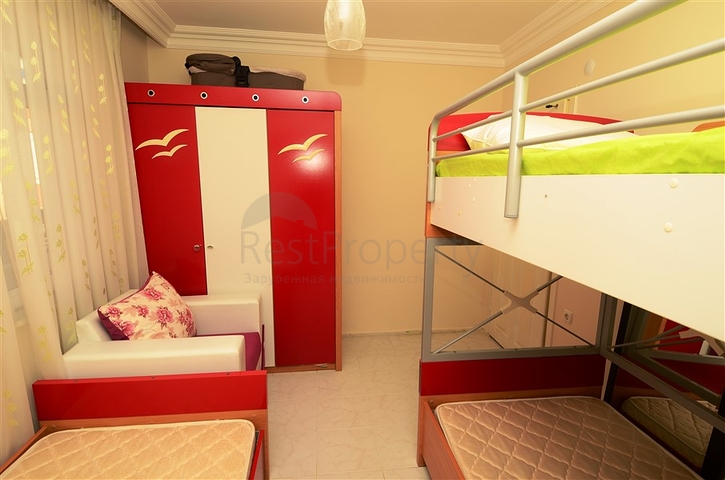 Апартаменты с мягкой мебелью и встроенной техникой рядом с морем