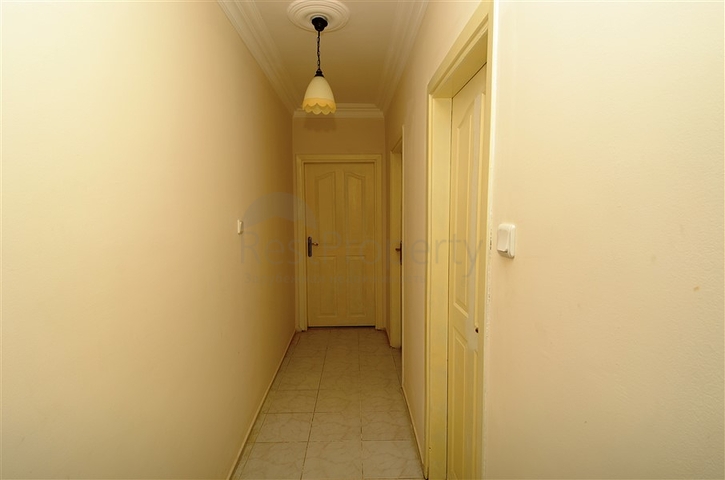 Апартаменты с мягкой мебелью и встроенной техникой рядом с морем