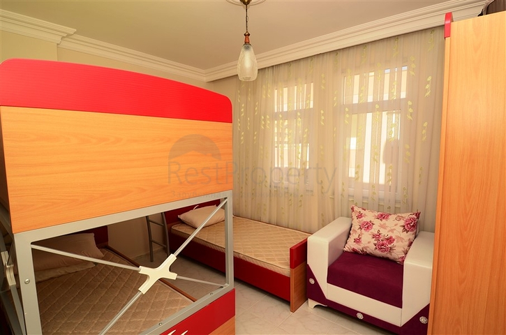 Апартаменты с мягкой мебелью и встроенной техникой рядом с морем