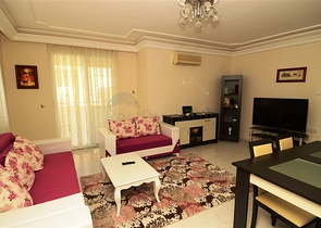 Апартаменты с мягкой мебелью и встроенной техникой рядом с морем