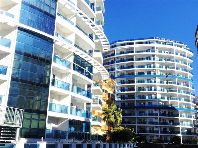 Апартаменты в центре Махмутлар в высотном комплексе