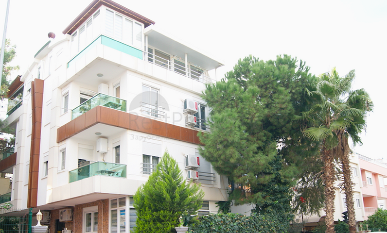 Продажа полностью блока с квартирами 1+1 и 2+1  в Анталии 150 метров до моря