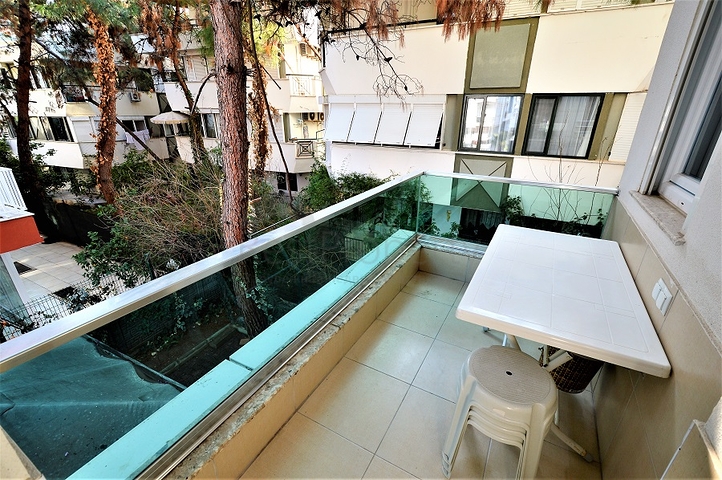 Продажа полностью блока с квартирами 1+1 и 2+1  в Анталии 150 метров до моря