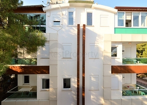 Продажа полностью блока с квартирами 1+1 и 2+1  в Анталии 150 метров до моря