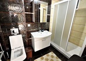 Продажа полностью блока с квартирами 1+1 и 2+1  в Анталии 150 метров до моря