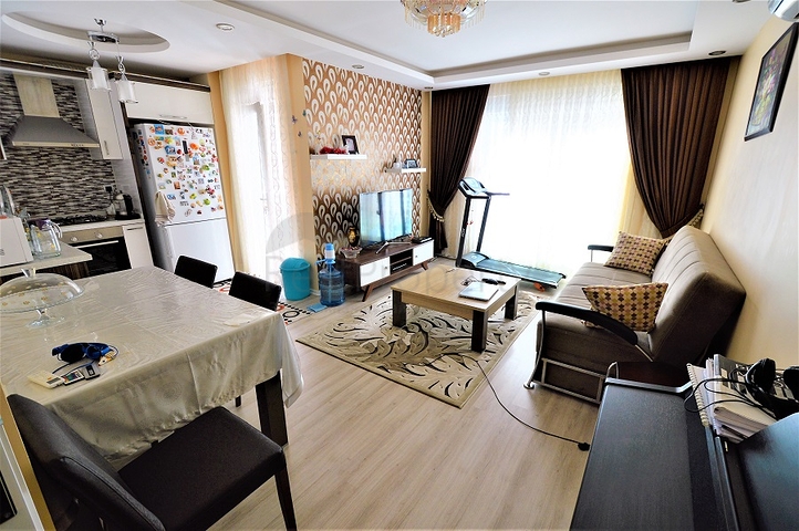 Меблированная квартира 2+1 в комплексе с бассейном в Анталии