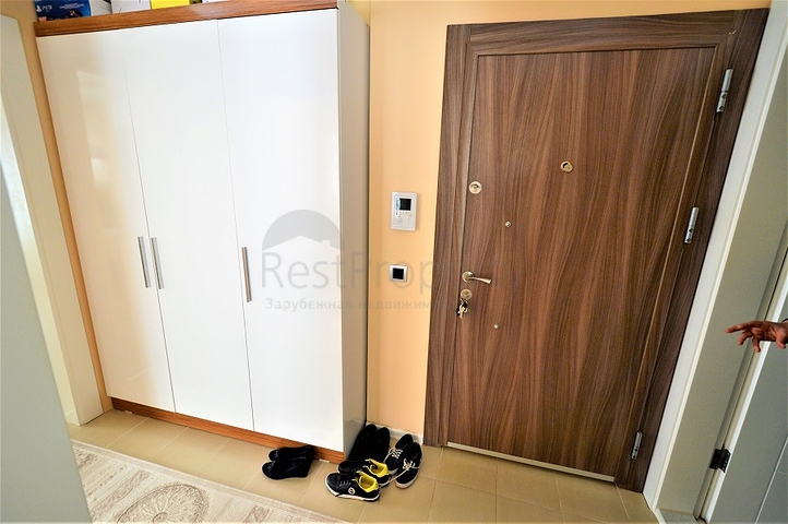 Меблированная квартира 2+1 в комплексе с бассейном в Анталии