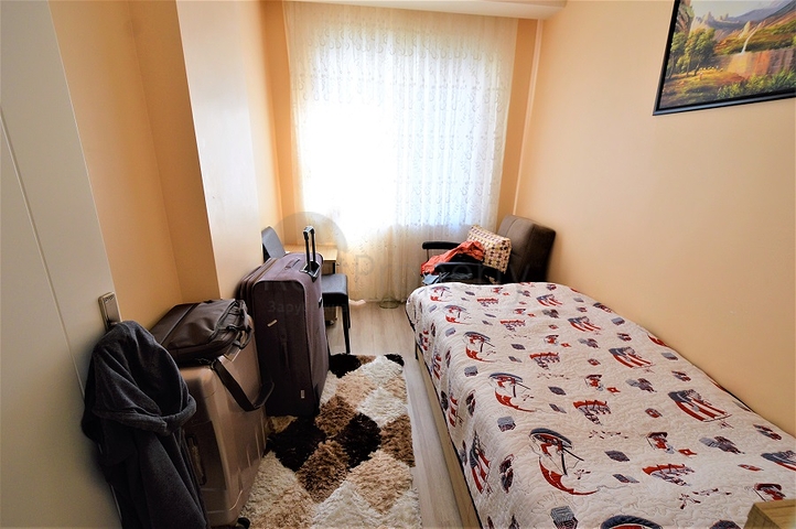 Меблированная квартира 2+1 в комплексе с бассейном в Анталии