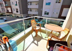 Меблированная квартира 2+1 в комплексе с бассейном в Анталии