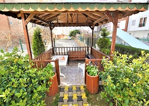 Меблированная квартира 2+1 в комплексе с бассейном в Анталии