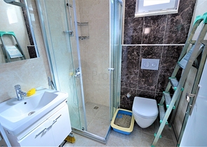 Меблированная квартира 2+1 в комплексе с бассейном в Анталии