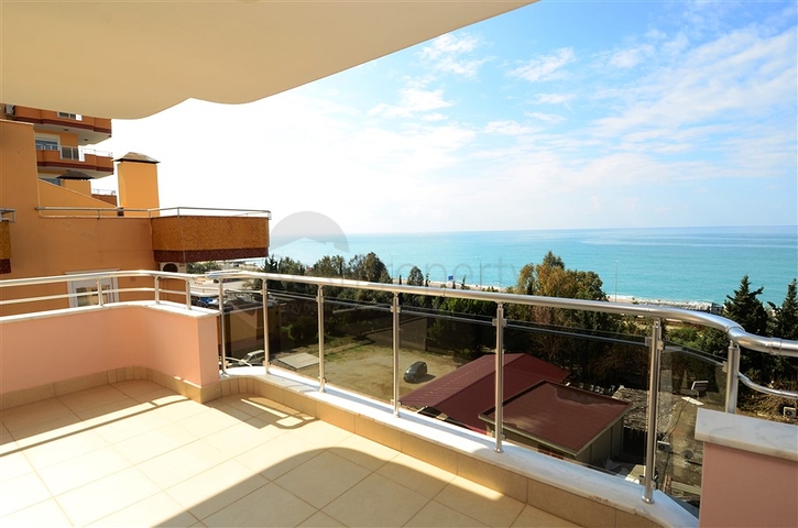 Меблированные апартаменты 2+1 с видом на море