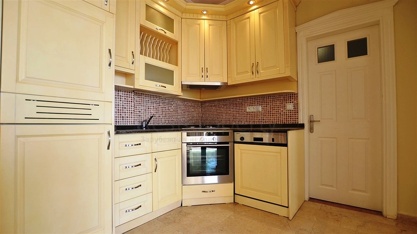 Апартаменты с мебелью в роскошном комплексе в Каргыджак