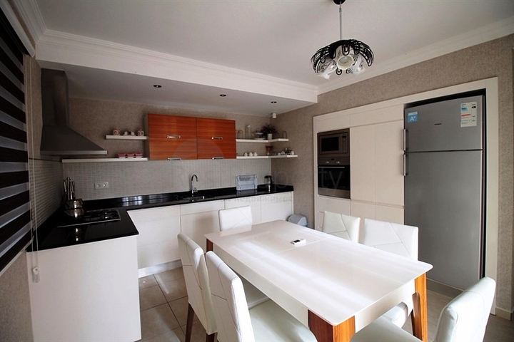 Двухэтажная вилла в турецком стиле