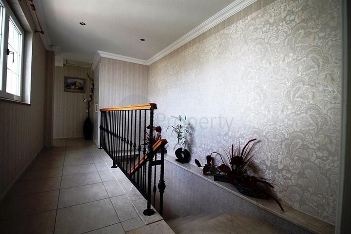 Двухэтажная вилла в турецком стиле