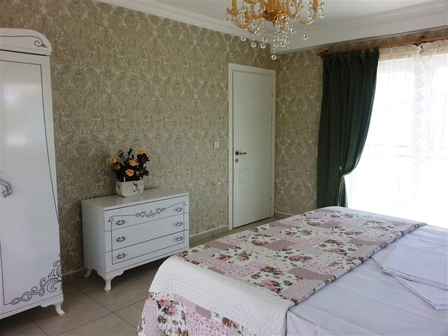 Двухэтажная вилла в турецком стиле