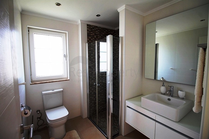 Двухэтажная вилла в турецком стиле