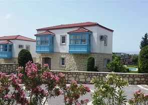 Двухэтажная вилла в турецком стиле