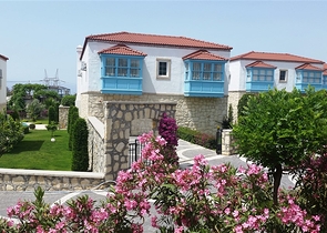 Двухэтажная вилла в турецком стиле