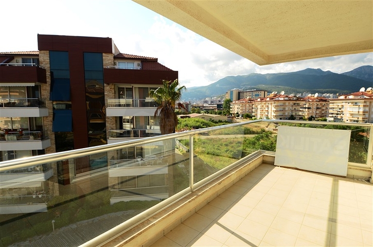 Квартира с видом на горы Таурус